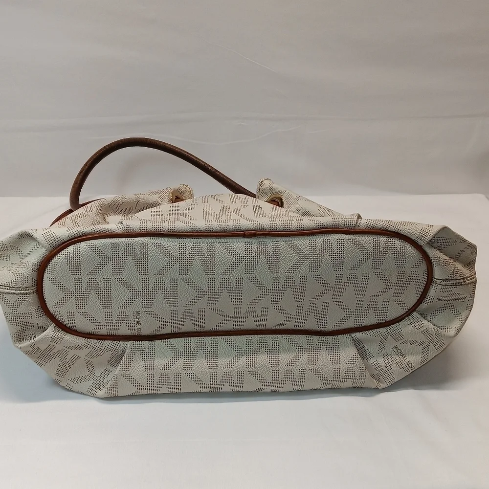 Michael Kors Signature Ring Tote East West Vanilla/Brown Leather Shoulder‎ Bag